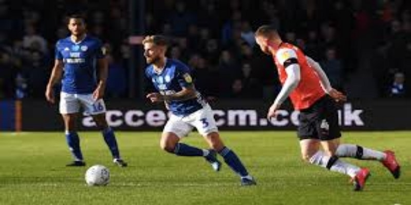 关键制胜瞬间：布朗头槌点燃全场-亚博体育