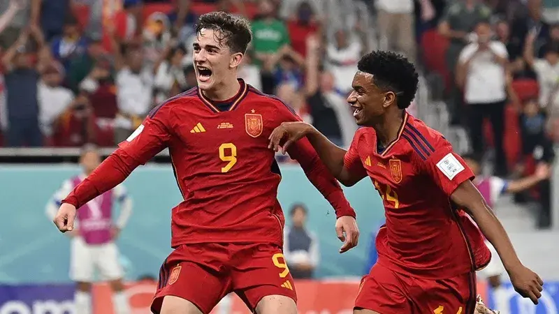 加维的成长背景与青训历程